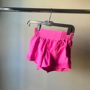 Lululemon Hotty Hot Low Rise 2.5” Size 2